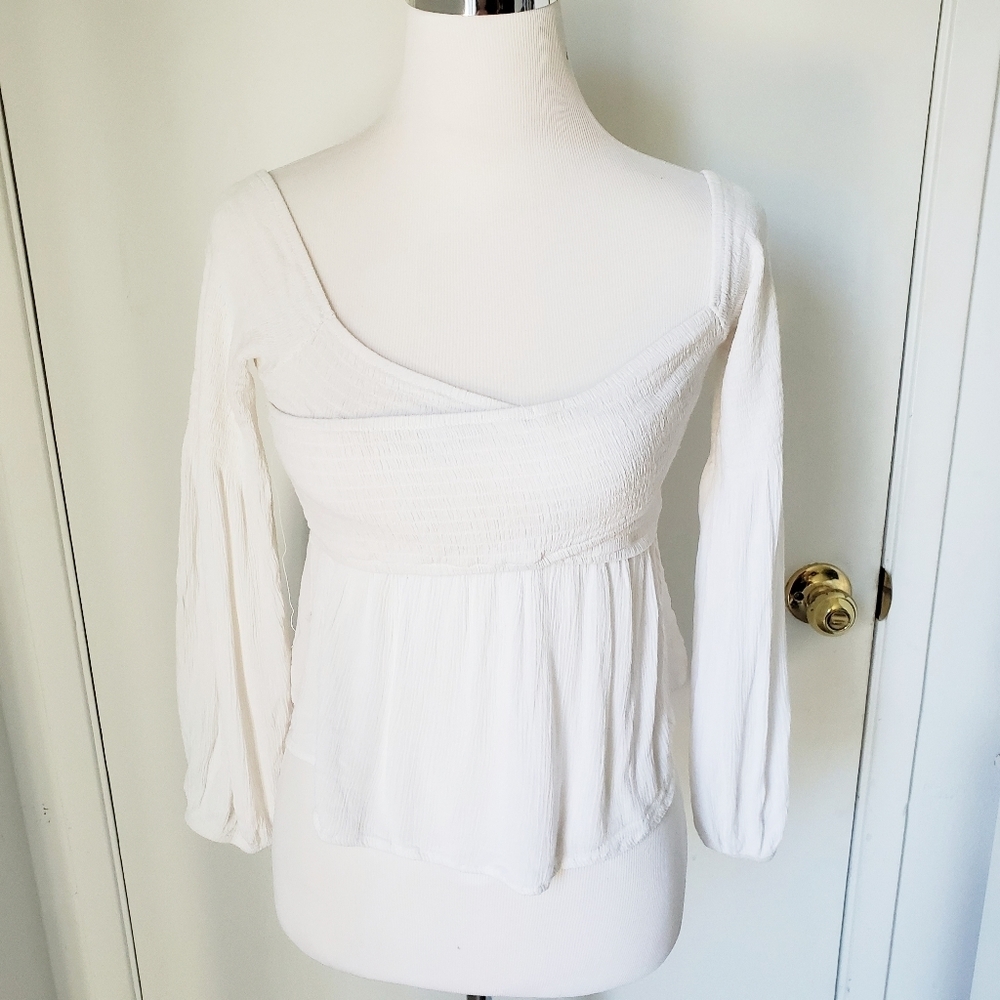 Kendall &‎ Kylie long sleeve smocked white top Babydoll Peasant